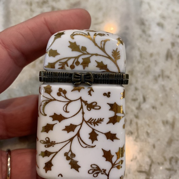 Limoges Style Box with Gold Holly #home accents - Picture 4 of 4